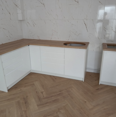 3-meble-kuchenne-bialo-drewniane
