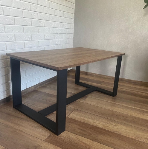 Stol loft drewniany – nowoczesny akcent do Twojego wnętrza