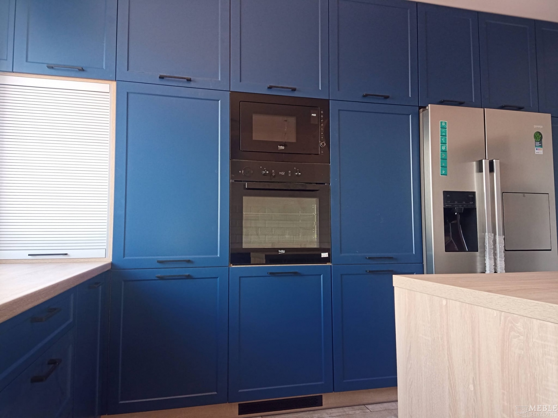6-kuchnia-niebieskie-fronty