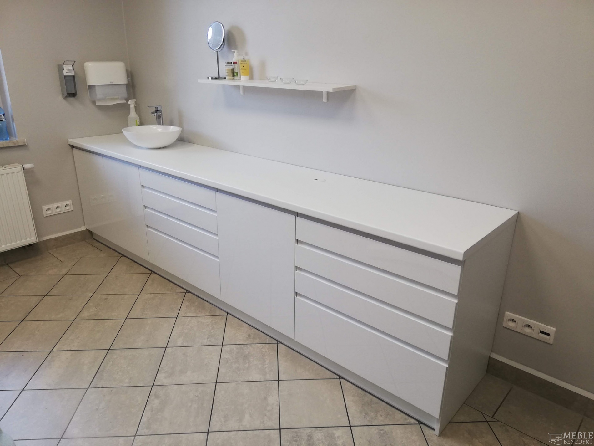 7-Biala-kuchnia-nowoczesna