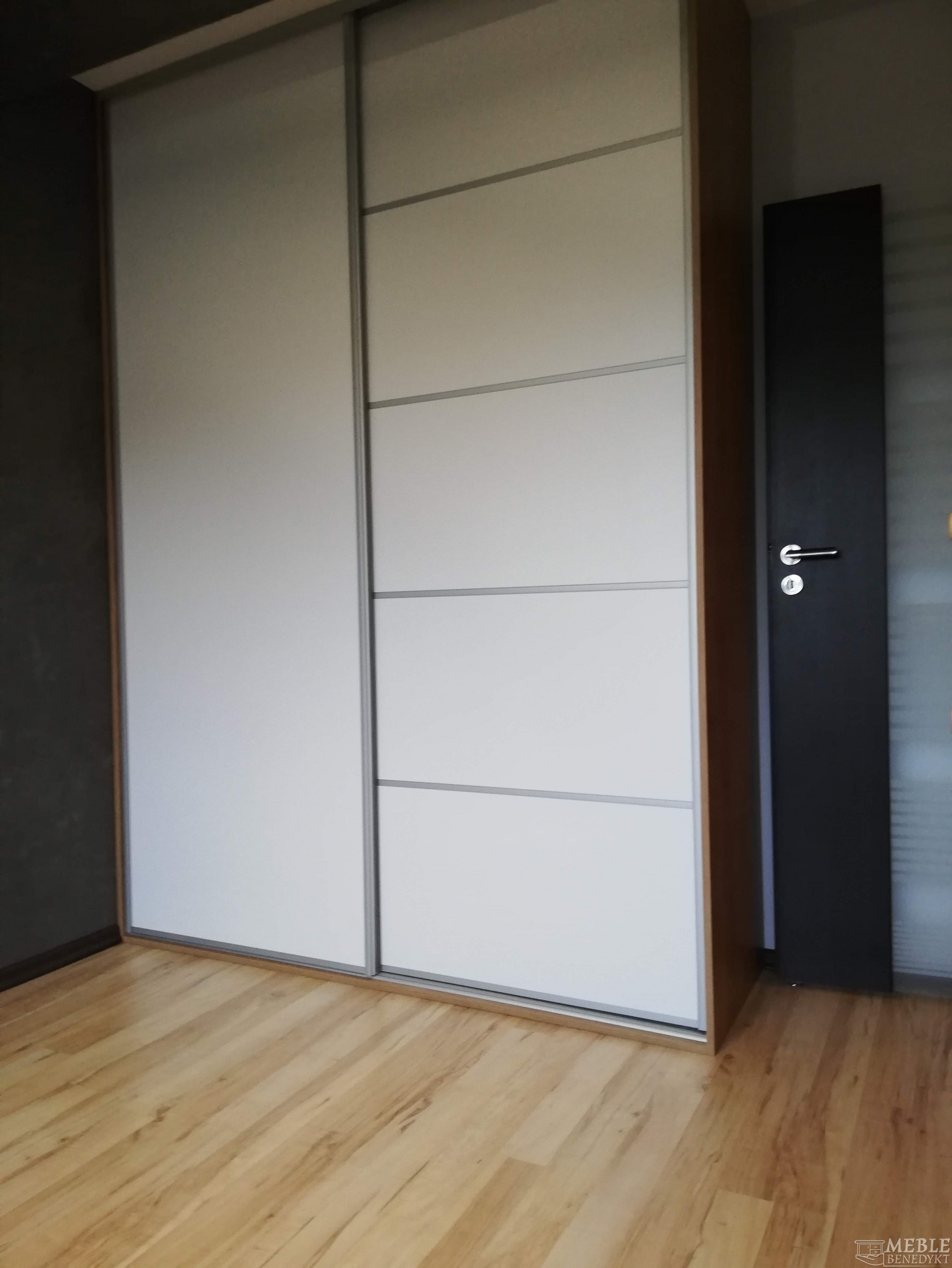 12-szafa-przesuwna-do-przedpokoju