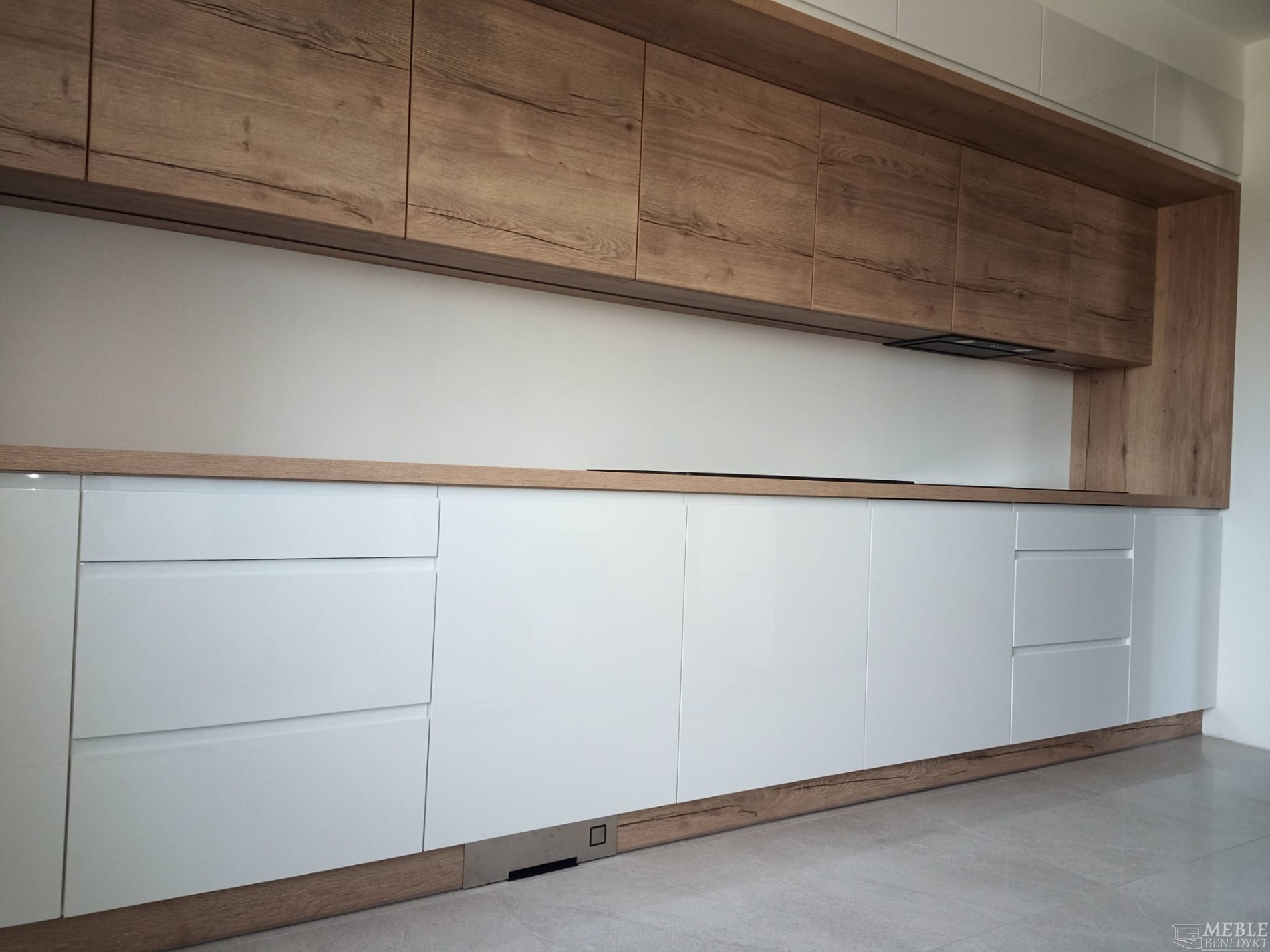 Meble kuchenne białe dąb